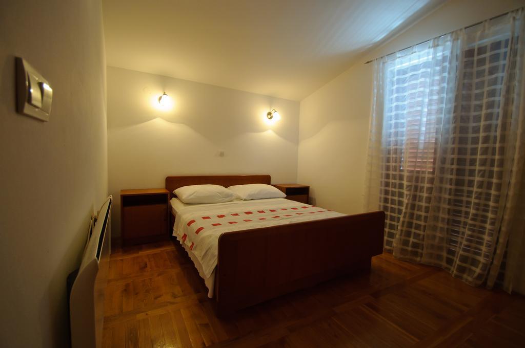 Hella Apartments Trogir Bilik gambar